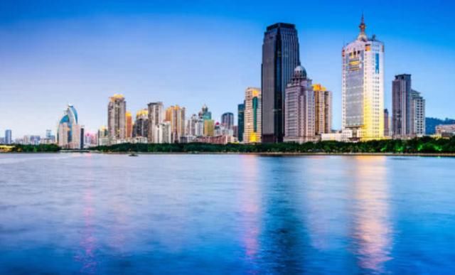  『游客』福建“爆发力强”城市，一年可接待千万游客，网友：福建大军你们觉得呢？