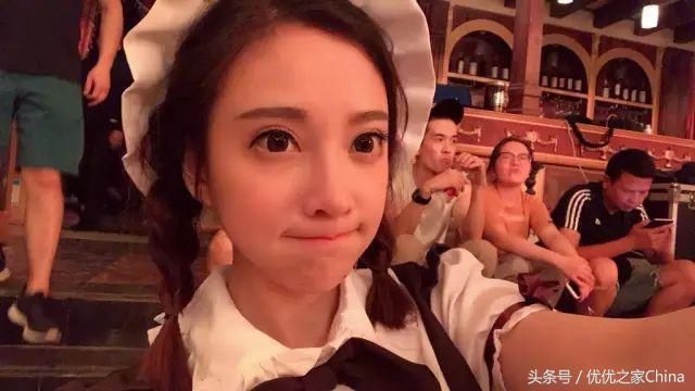 网红教科书：论斗鱼第一歌姬“冯提莫”和她的整容史