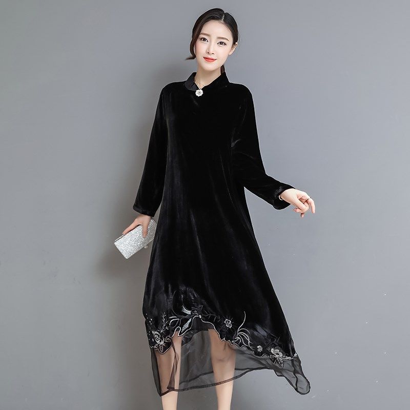 上身就美，年过50的妈妈，换上这洋气嫩裙，美的我不敢靠近