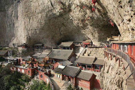 山西有座神秘寺庙,庙中12尊佛像都是“包骨真身”