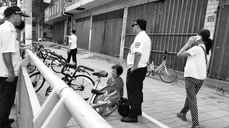 百万粉丝女网红遛狗不栓绳,还殴打8个月孕妇,真的好可怕!