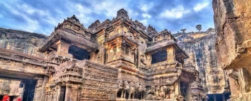 建筑奇迹，印度有一座用一块石头建造出来的寺庙