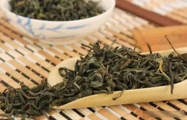  『清洗』鞋子穿久了容易有异味，用上小妙招处理下，轻松去除异味