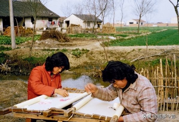 老照片再现上个世纪七八十年代的中国，慢慢被淡忘的生活画面!
