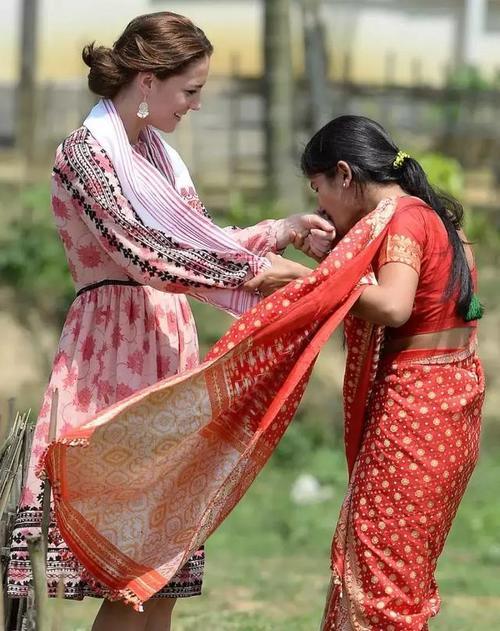 自信就是贵族气质的来源!Kate Middleton 王妃教你穿出气质！