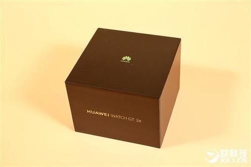 『开箱』支持100种运动模式 华为Watch GT2e曜石黑开箱图赏