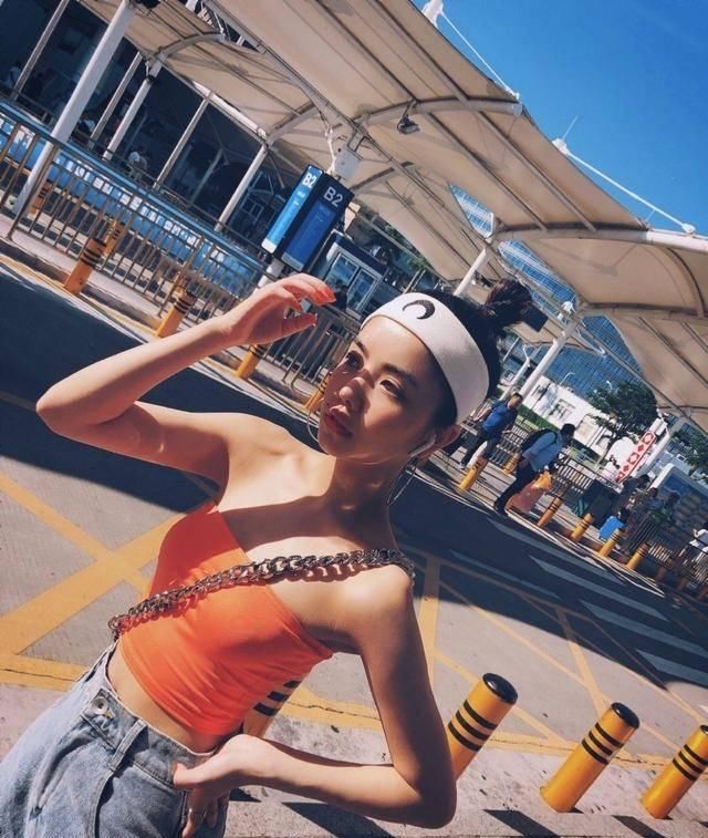 『女生』小个子女生春日穿搭,凸显腰线穿出170+既视感,高腰单品少不了!