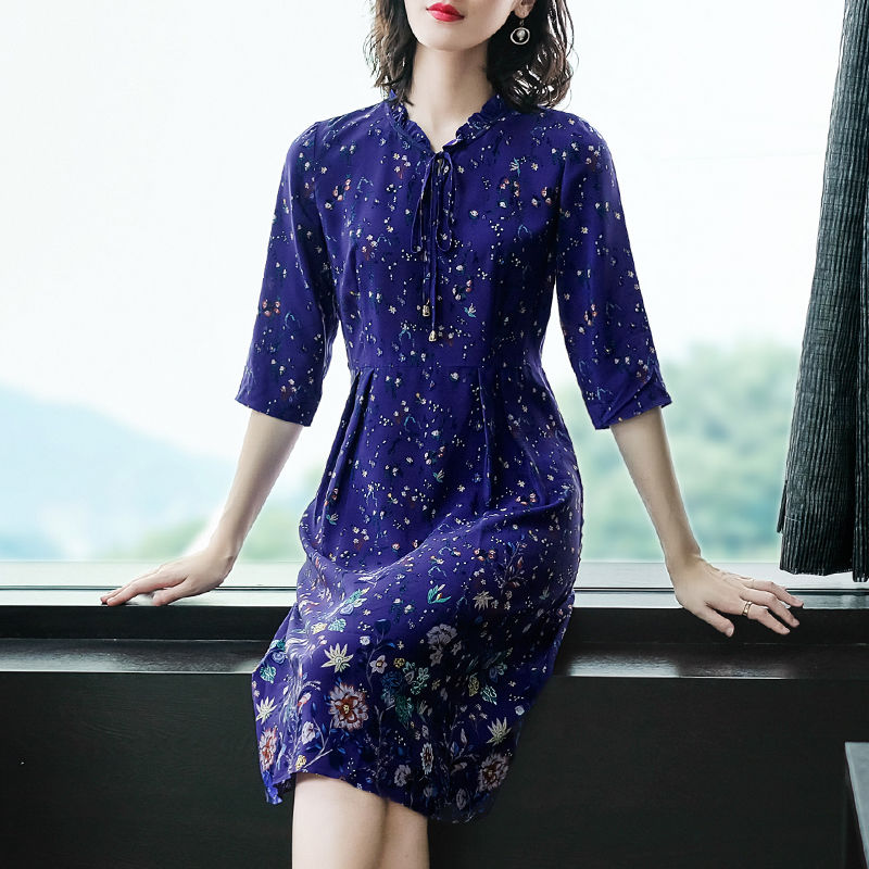 新上市一种裙:金丝绒秋裙，一款比一款漂亮，48岁妈妈穿美爆了