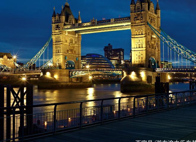 这座摩天大楼像对讲机,都说它最丑陋让人郁闷的建筑,你见过吗?