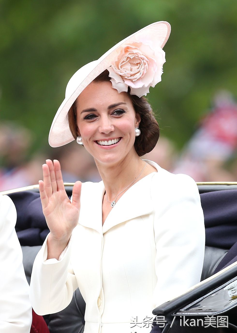 凯特王妃 参加皇家军队阅兵时的着装 从2011年~2018年