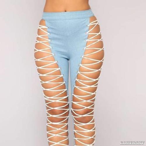 裤子也能露出绝对领域？国外时尚圈的奇葩破洞牛仔裤