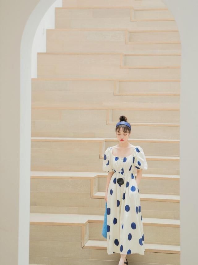 『告别』告别土气俗气!清新又简单的穿搭学一下,初夏穿衣不发愁