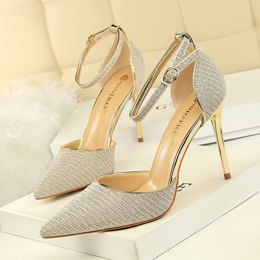 小个子女人，建议穿这样的高跟鞋，1米5秒变165，气质超足