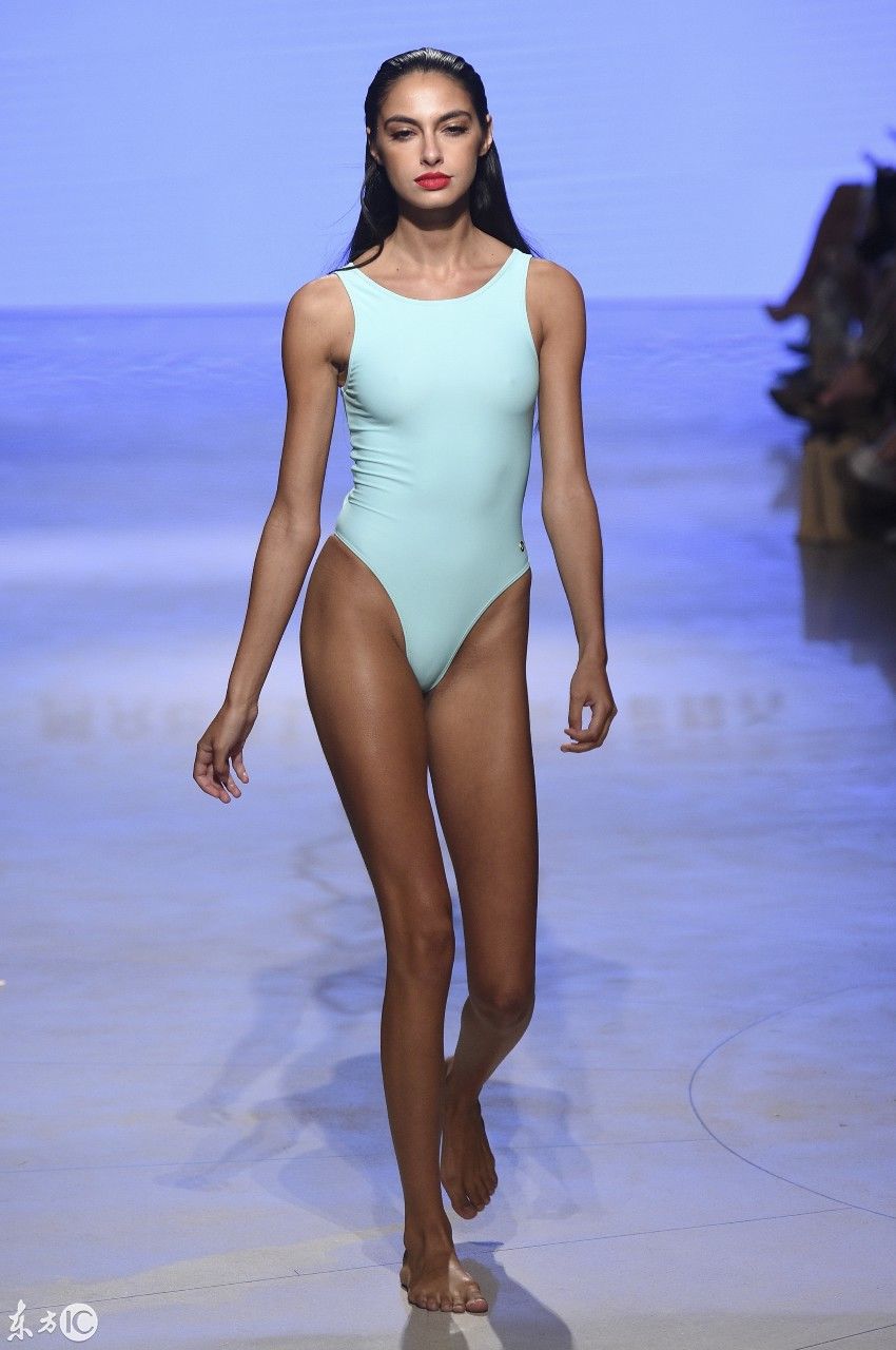 这个夏天,世界级模特教你怎么穿