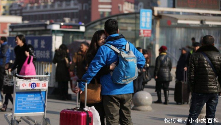 火车站门口50元一晚的旅馆敢住吗？“拉客”大姐告诉你实情