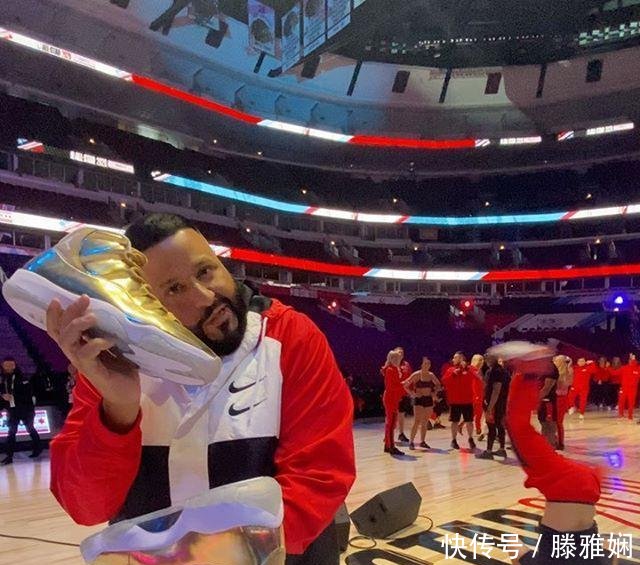  「土豪」这双土豪金Air Jordan 11恐怕是无数人的「梦中神鞋」