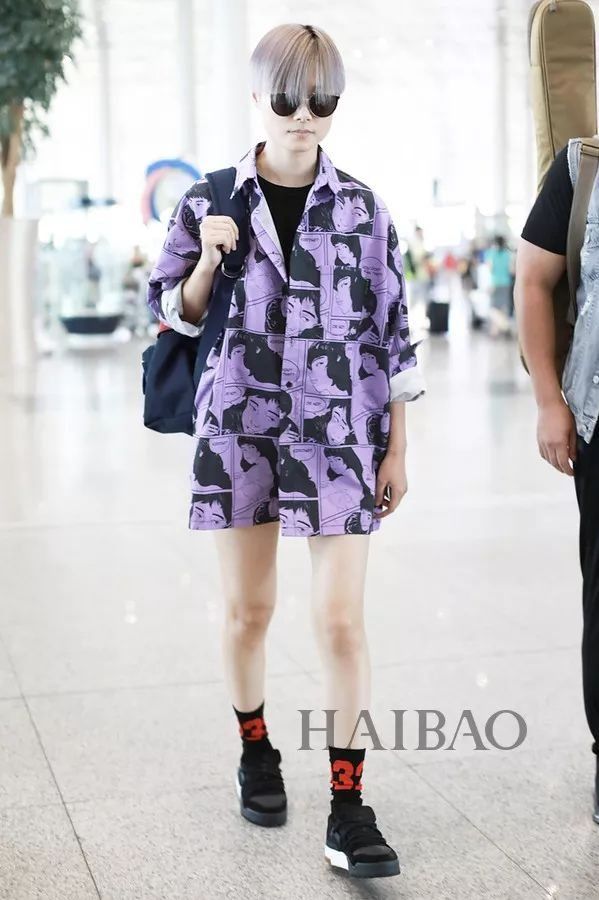 瘦回巅峰的赵薇年轻10岁!白百何这脸是怎么了?【海报街拍】