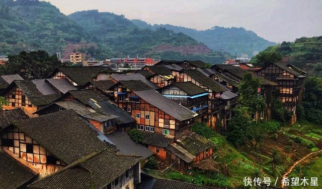 四川一座冷门古镇,始建于明朝时期,少有外地游客