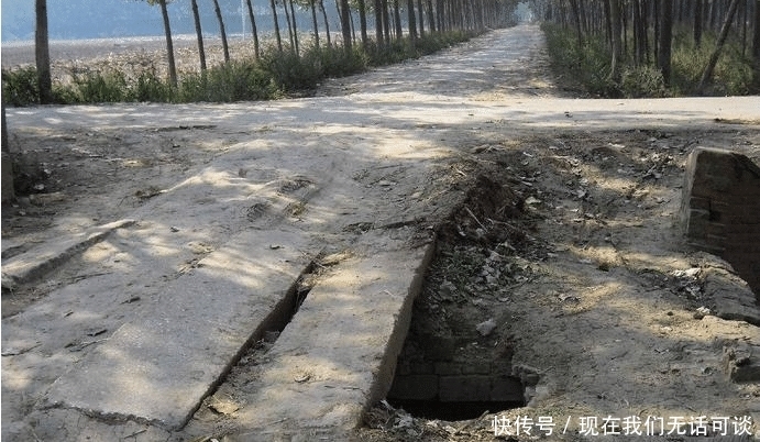 村村通变脸“村村痛”，路为何就不能多修1米？专家的解释靠谱？