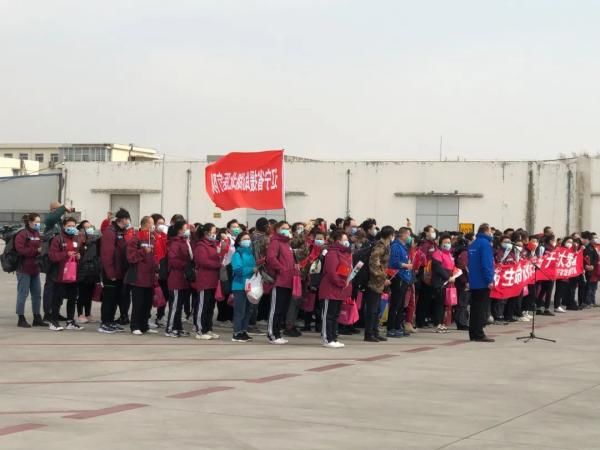  『迎接』“过水门”！最高礼仪迎接白衣勇士们！