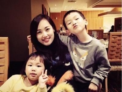 马蓉深夜与姐妹喝酒车子困在路上，求救网友，遭到举报称不放过她