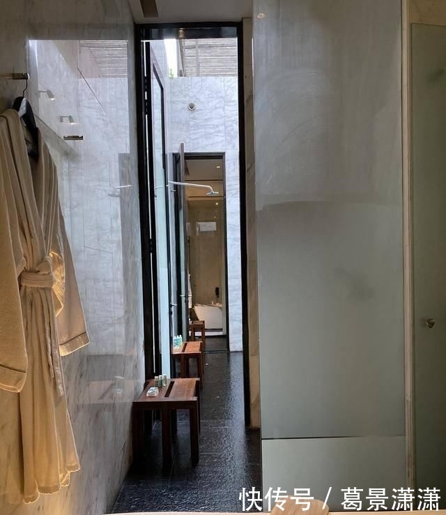 那一刻:在600多平的别墅房睡一晚是啥感觉?推开门那一刻就知道没白来