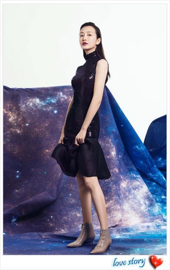 王鸥这种穿法真胆大！腰细毫无赘肉，网友：她小腹该有多平坦