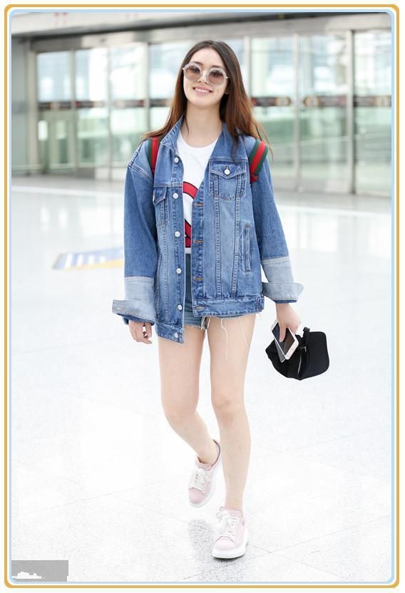 林允暴瘦14斤后,穿短裤秀竹竿腿,可看到她伤痕累累的膝盖我呆了