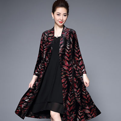 足足等了7天,这妈妈装终于出新款了,妈妈们穿美到让人招架不住