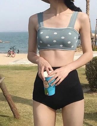 选对泳装，秒变肤白貌美大长腿