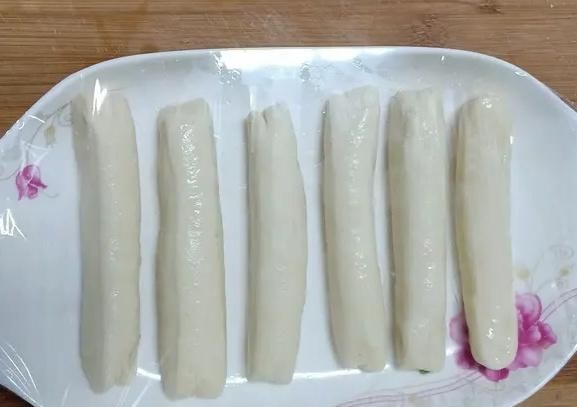  『十足』宅在家教你做葱香味十足的葱油饼，咬一口酥掉渣，一家都喜欢！