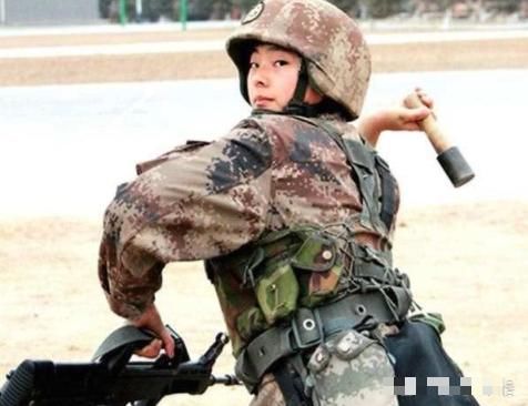  及格|部队里手榴弹扔多少米才算及格？30米？50米？难度其实比想