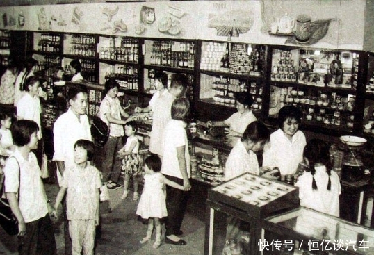 老农挖到一车黄金，拿去卖时专家赶到：不是你的，请交上来