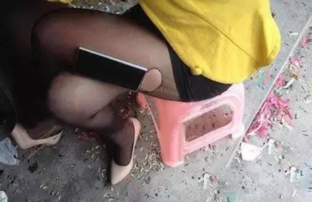 黑丝组团出没，请前方准备打怪