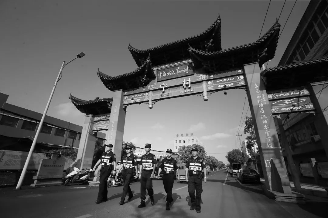 摄影家进警营 | 跟“警”脚步，领略海滨派出所的“黑白世界”