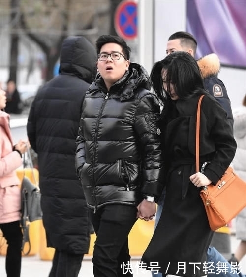 『出自己』冬季里穿着尖头细高跟单鞋,搭配九分长裤,这样不冻脚么?