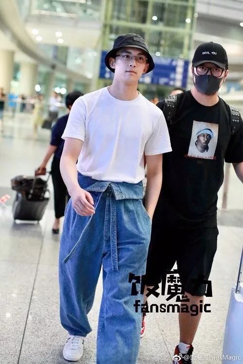 李雨桐再爆料?张艺兴工作室声明?蔡徐坤粉丝撕大麦网?欧阳娜娜发