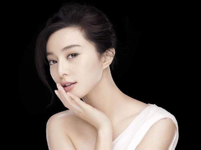 范冰冰探望生病儿童后，又拿全球代言力证实力，这点风波不值一提