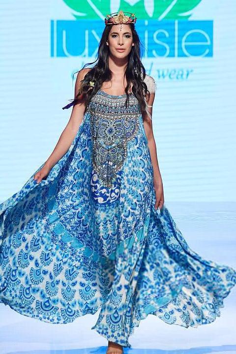 超另类泳装！2019迈阿密泳装周设计真大胆，网友表示已看呆！