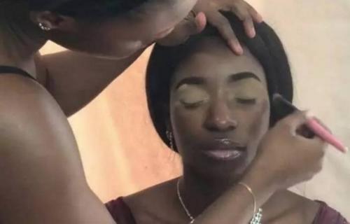 追求者爆棚！非洲妹子在亚洲没人追，化妆后惊为天人！