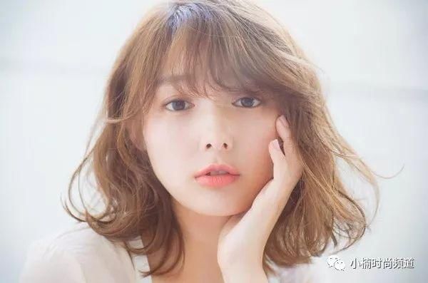 手残也能秒懂！让你颜值翻倍的晨曦微卷，短中长发不求人也能达成