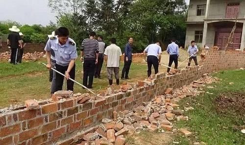  继承■农村户口已迁出，还能继承农村父母宅基地吗？看看吧