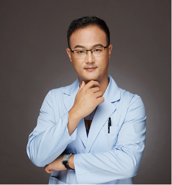 程志伟整形医生 醉心鼻整形的完美医者