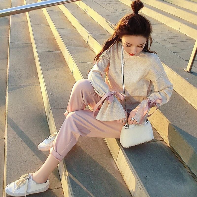 秋老虎还没走，这款秋季套装又火了!40岁妈妈穿美的羡煞旁人