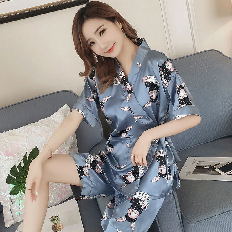 洗完澡不想穿罩罩，学学下面女人这么穿，出门拿快递不尴尬