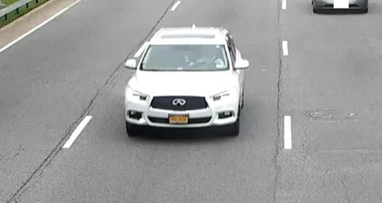 12岁中国女孩疑在美机场被绑架，失踪前最后画面曝光，警方称“极