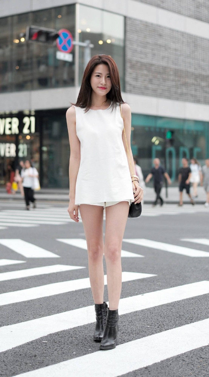 夏日清凉美女街拍