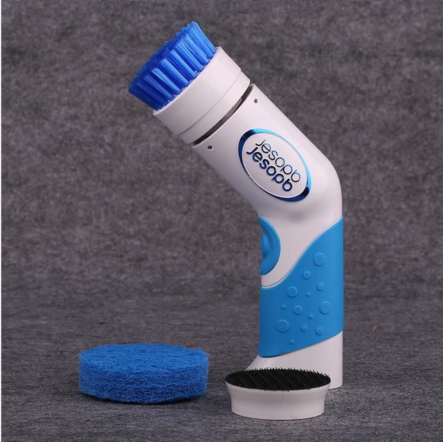 灶台脏了千万别急着用钢丝球擦!教你一招，厨房亮白如新不脏手