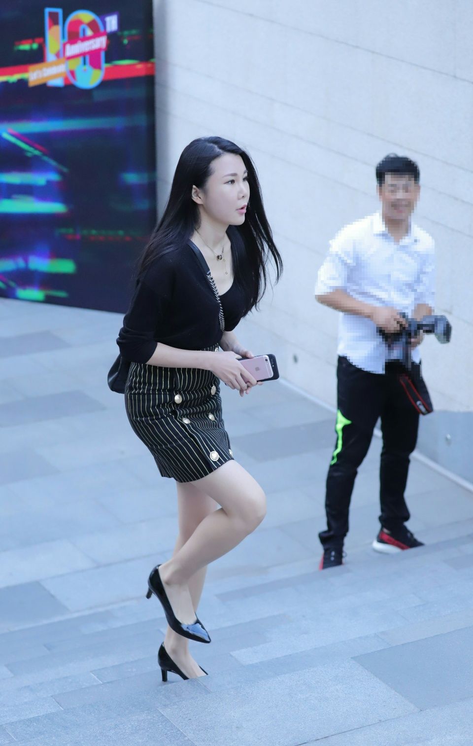 去三里屯是种瘾，去过一次还想第二、三次……因为这里出美女