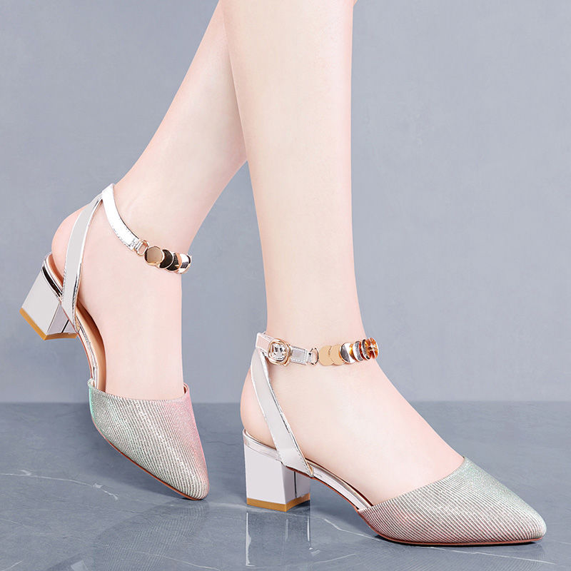 让人相见恨晚的六款高跟鞋，款款时尚显气质，随心搭配都高雅十足